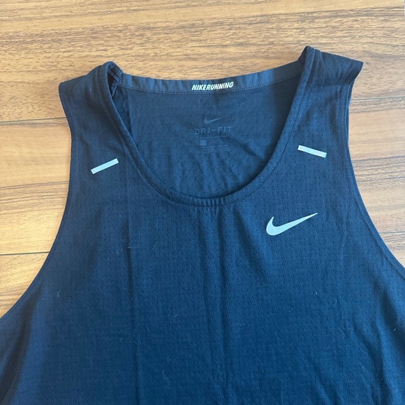 Nike Black Workout Tank - Picture 2 of 2